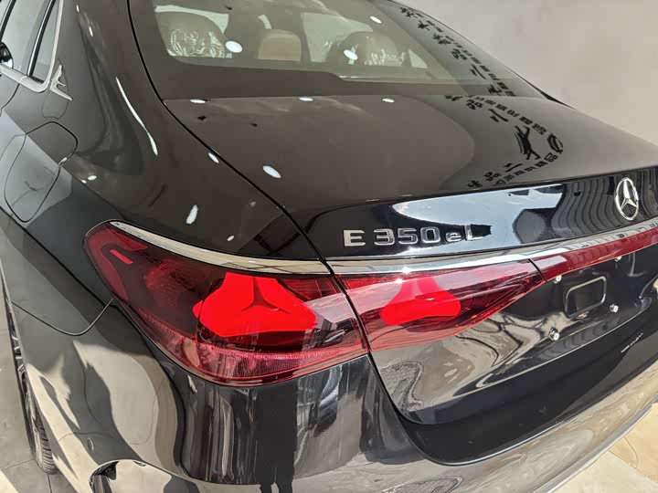 Mercedes-Benz E-Class Hybrid 2024 2024款 E 350 e L 插电式混合动力运动轿车