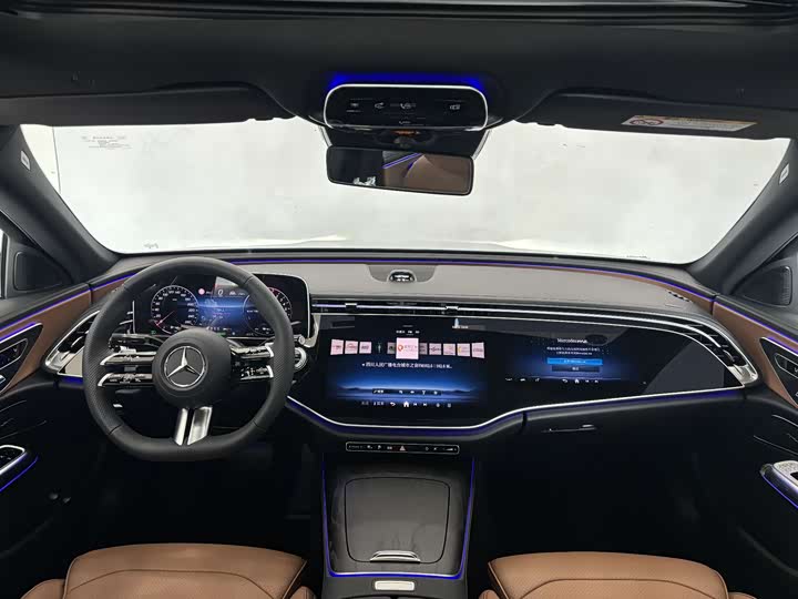 Mercedes-Benz E-Class Hybrid 2024 2024款 E 350 e L 插电式混合动力运动轿车