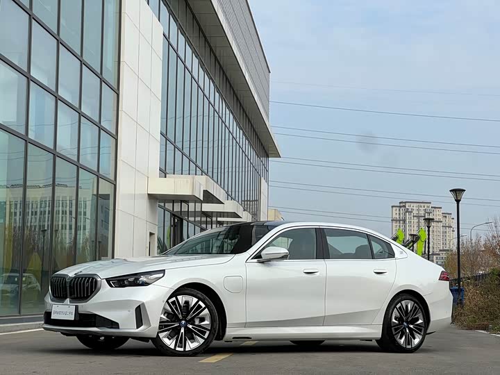BMW i5 2024 2024款 eDrive 35L 尊享型 豪华套装