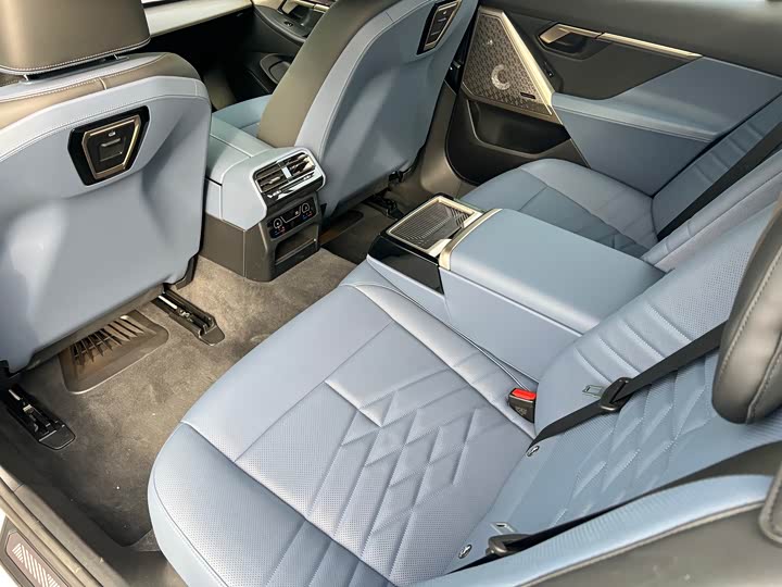 BMW i5 2024 2024款 eDrive 35L 尊享型 豪华套装