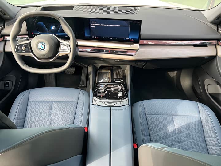 BMW i5 2024 2024款 eDrive 35L 尊享型 豪华套装