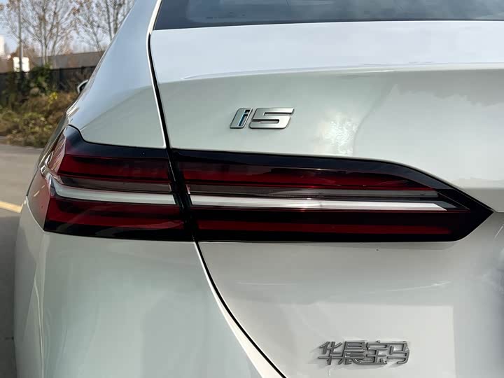 BMW i5 2024 2024款 eDrive 35L 尊享型 豪华套装