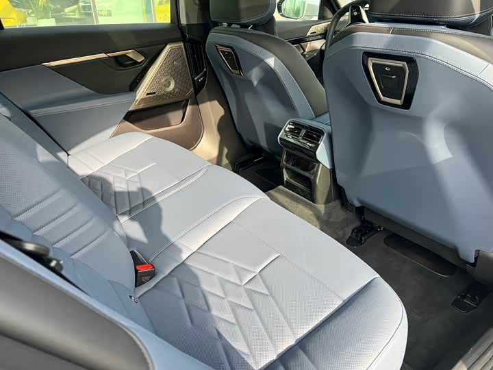 BMW i5 2024 2024款 eDrive 35L 尊享型 豪华套装