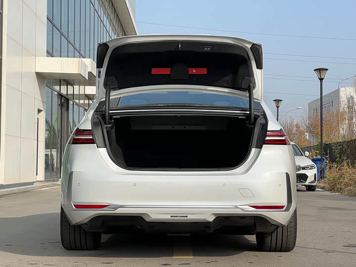 BMW i5 2024 2024款 eDrive 35L 尊享型 豪华套装