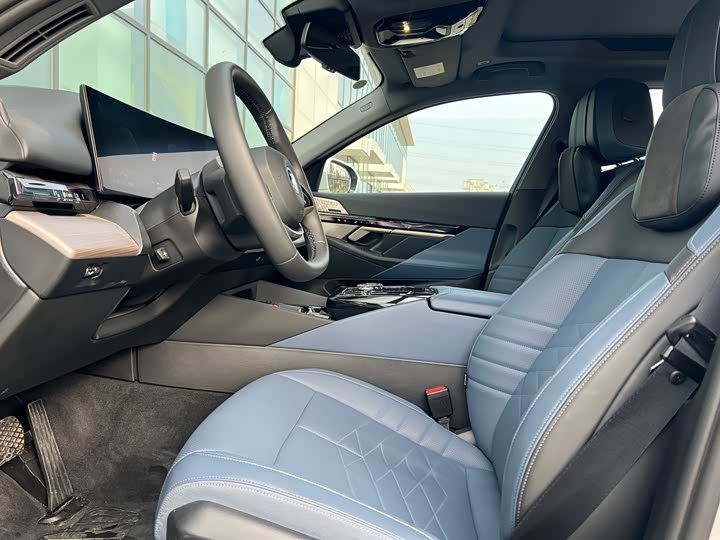 BMW i5 2024 2024款 eDrive 35L 尊享型 豪华套装