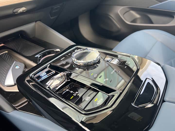 BMW i5 2024 2024款 eDrive 35L 尊享型 豪华套装