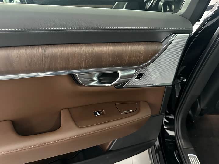 Volvo S90 2025 2025款 B5 智雅豪华版