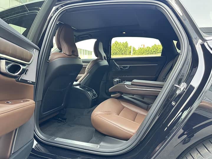 Volvo S90 2025 2025款 B5 智雅豪华版