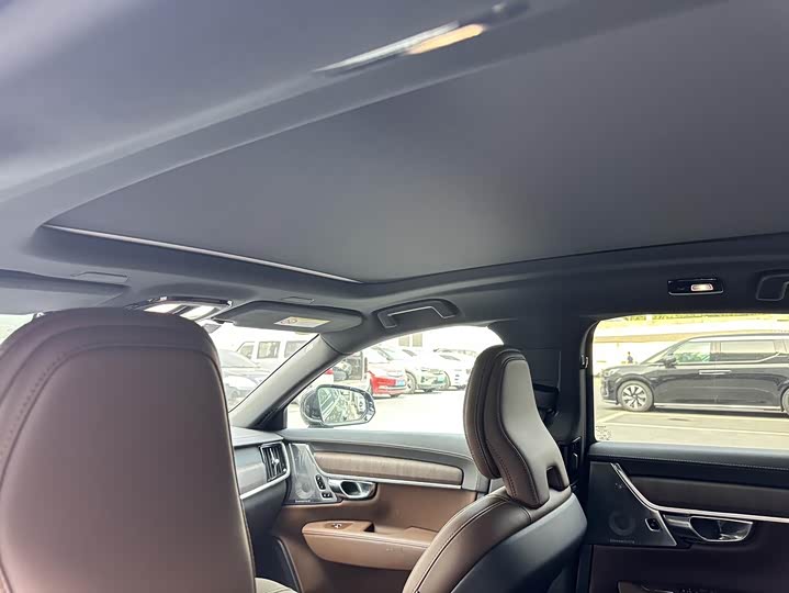 Volvo S90 2025 2025款 B5 智雅豪华版
