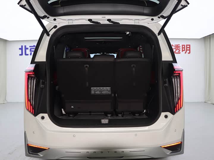 GAC Trumpchi M8 2024 2024款 宗师系列 400T 至尊版