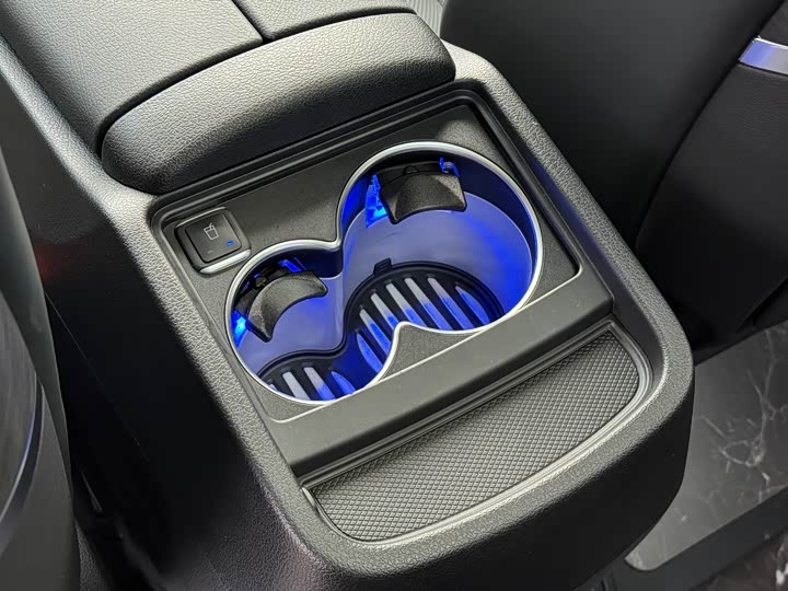 Mercedes-Benz V-Class 2024 2024款 V 300 L 长轴距豪华版