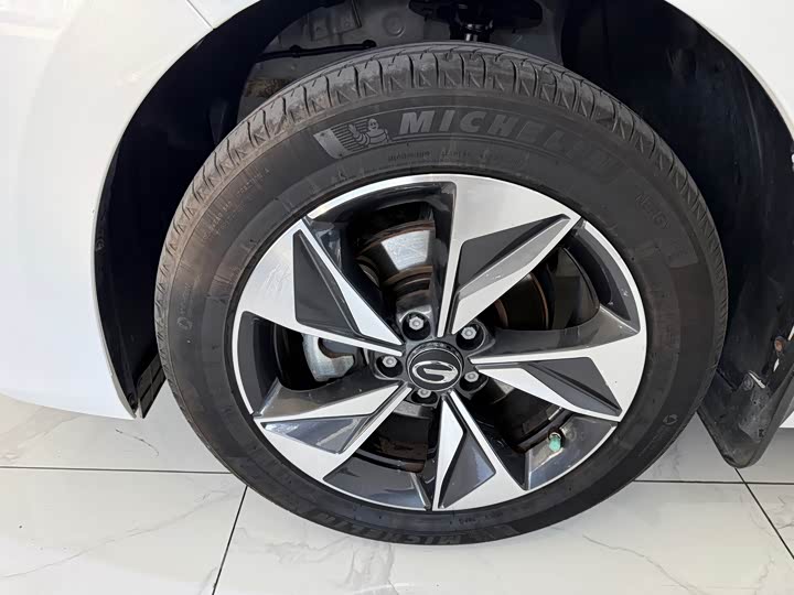 GAC Trumpchi M6 2023 2023款 PRO 270T DCT尊享版