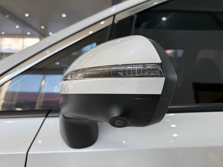 GAC Trumpchi M6 2023 2023款 PRO 270T DCT尊享版