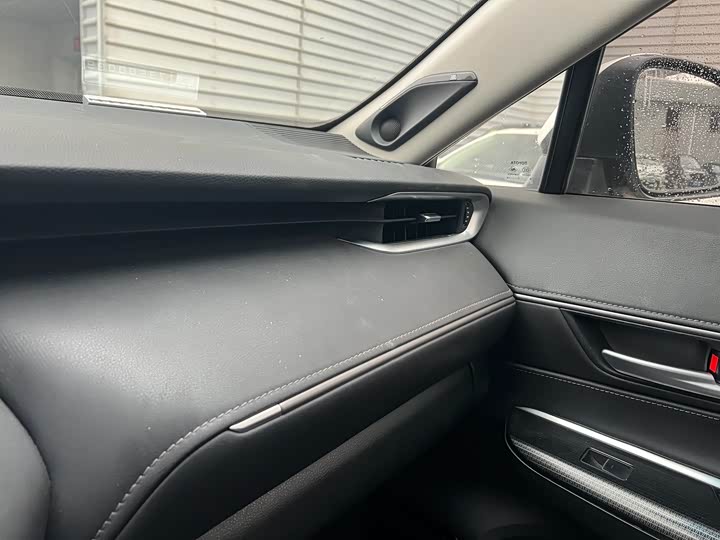 Toyota Venza 2023 2023款 2.5L智能电混双擎 两驱尊贵版