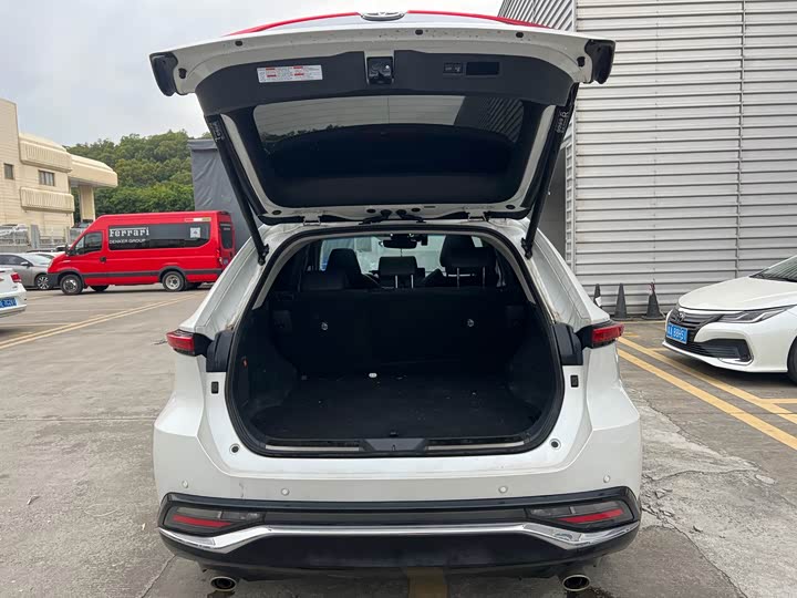 Toyota Venza 2023 2023款 2.5L智能电混双擎 两驱尊贵版