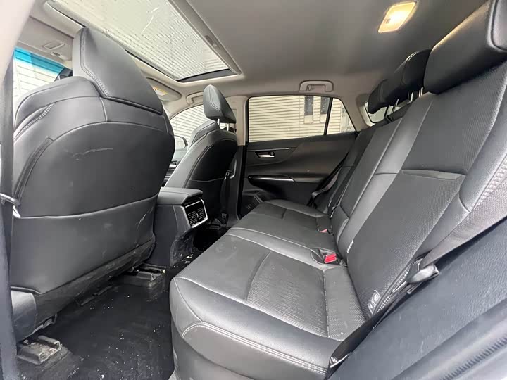 Toyota Venza 2023 2023款 2.5L智能电混双擎 两驱尊贵版