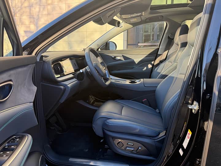 BYD Sea Lion 07 DM-i Hybrid 2025 2025款 150 领航+版