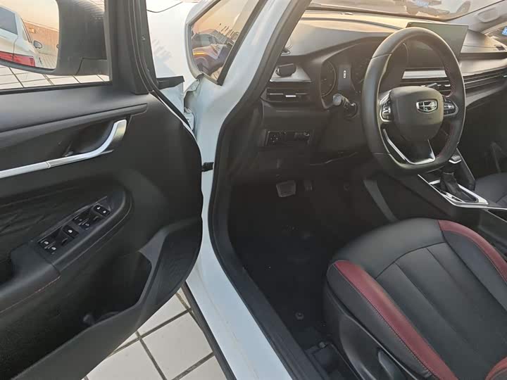 Geely Vision X3 2021 2021款 PRO 1.5L CVT尊贵型