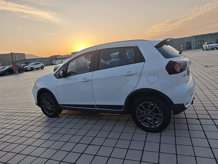 Geely Vision X3 2021 2021款 PRO 1.5L CVT尊贵型