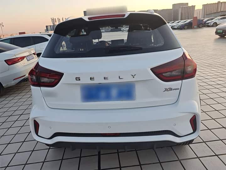 Geely Vision X3 2021 2021款 PRO 1.5L CVT尊贵型
