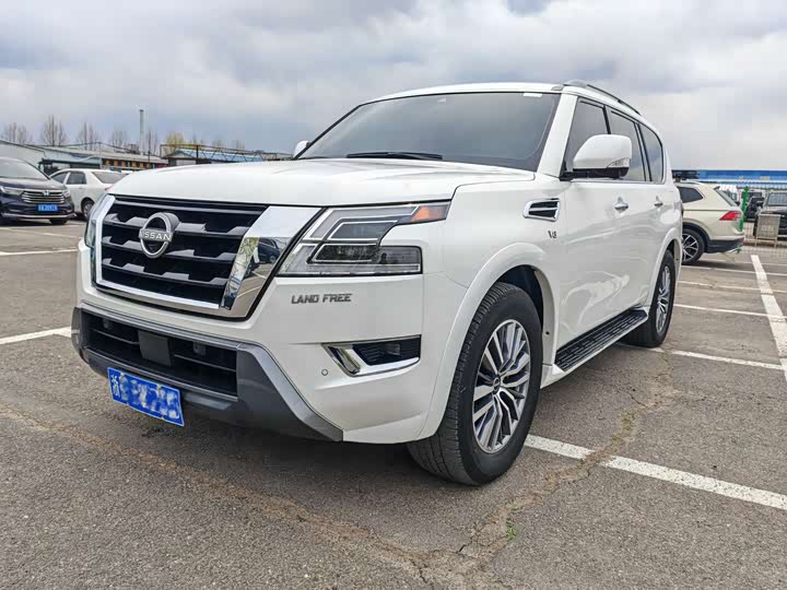 Nissan Armada 2023 2023款 ARMADA 5.6L 无敌舰队旗舰版