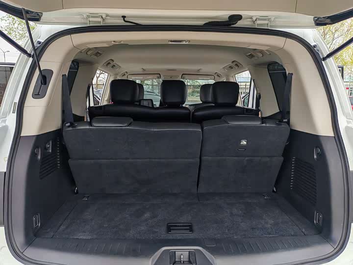 Nissan Armada 2023 2023款 ARMADA 5.6L 无敌舰队旗舰版