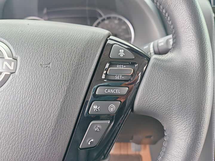 Nissan Armada 2023 2023款 ARMADA 5.6L 无敌舰队旗舰版