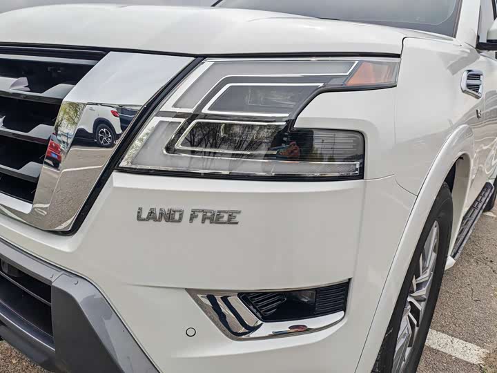 Nissan Armada 2023 2023款 ARMADA 5.6L 无敌舰队旗舰版