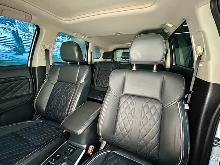 Mitsubishi Outlander 2021 2021款 2.4L 四驱致享版 5座