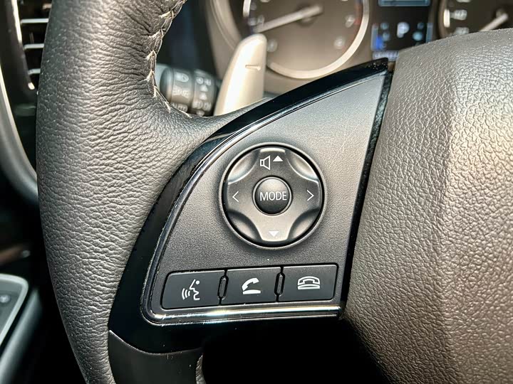 Mitsubishi Outlander 2021 2021款 2.4L 四驱致享版 5座