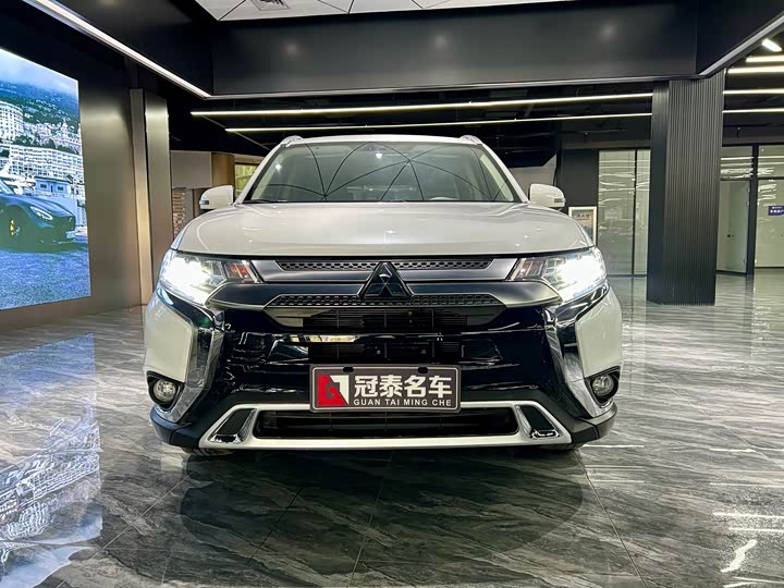 Mitsubishi Outlander 2021 2021款 2.4L 四驱致享版 5座