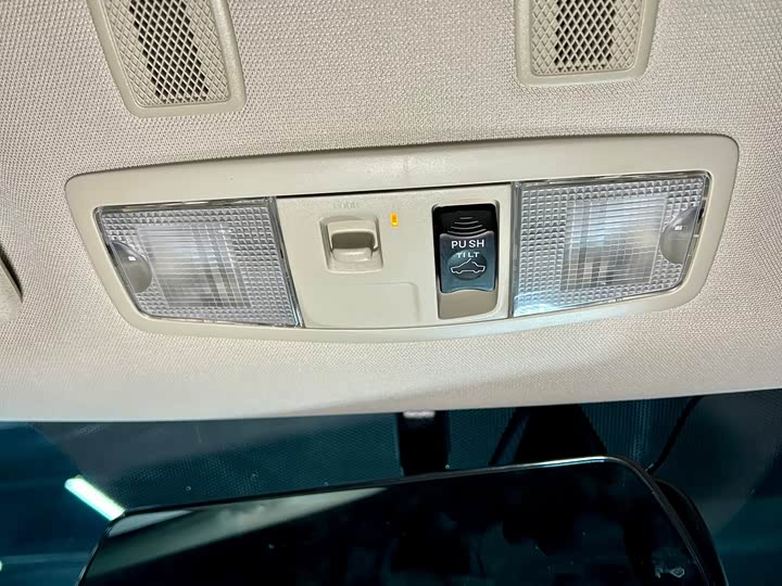 Mitsubishi Outlander 2021 2021款 2.4L 四驱致享版 5座