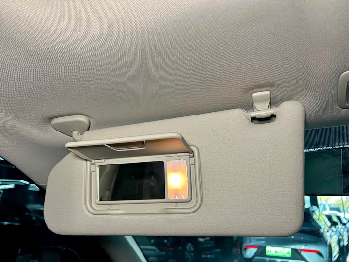 Mitsubishi Outlander 2021 2021款 2.4L 四驱致享版 5座