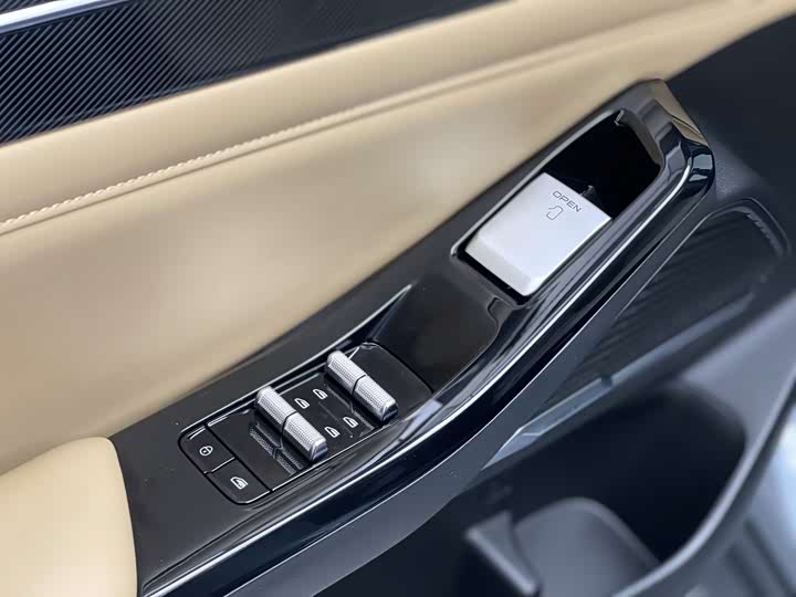 Geely Galaxy L6 2023 2023款 125km MAX