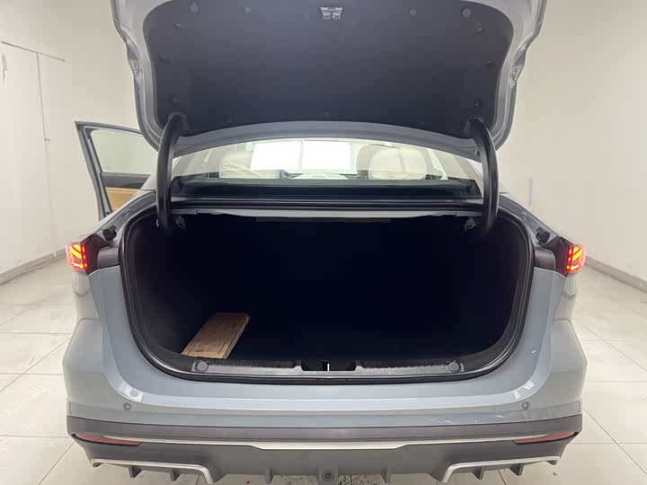 Geely Galaxy L6 2023 2023款 125km MAX