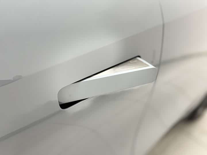 Geely Galaxy L6 2023 2023款 125km MAX