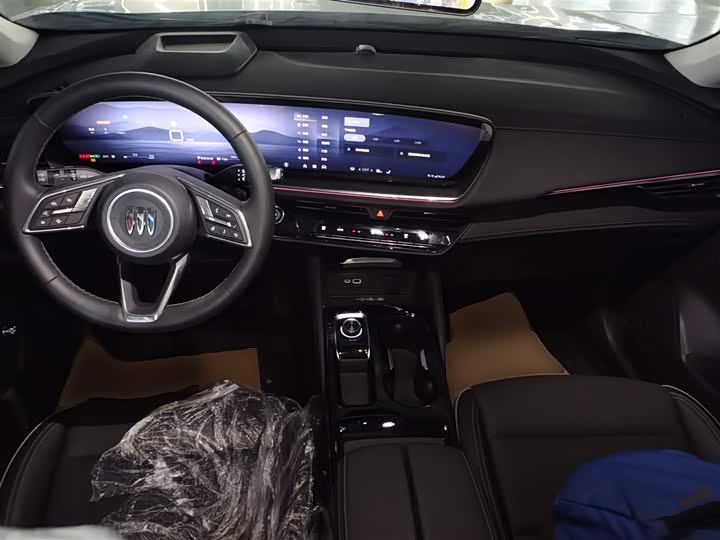 Buick Envision Plus 2025 2025款 昂科威Plus 28T 两驱白金版