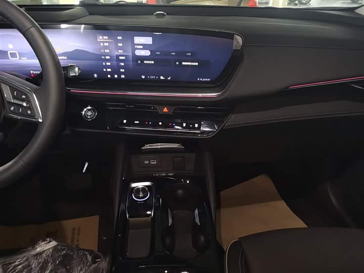 Buick Envision Plus 2025 2025款 昂科威Plus 28T 两驱白金版