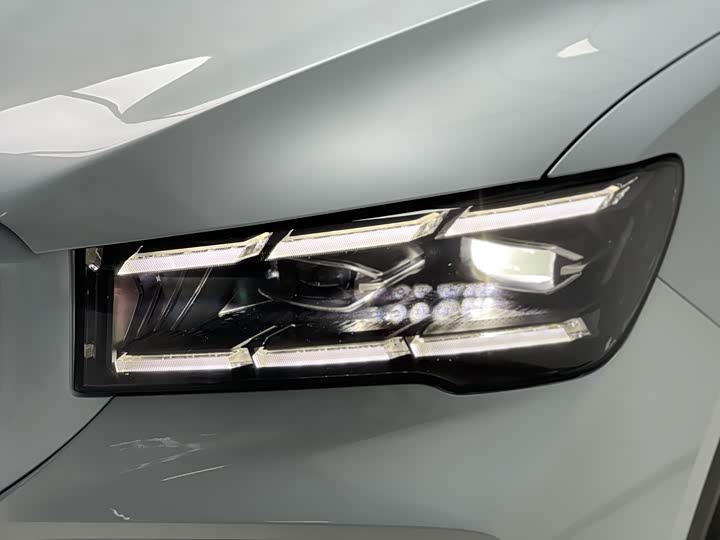 Geely Monjaro L Hybrid 2022 2022款 1.5T DHT增程电动旗舰版