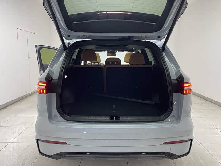 Geely Monjaro L Hybrid 2022 2022款 1.5T DHT增程电动旗舰版