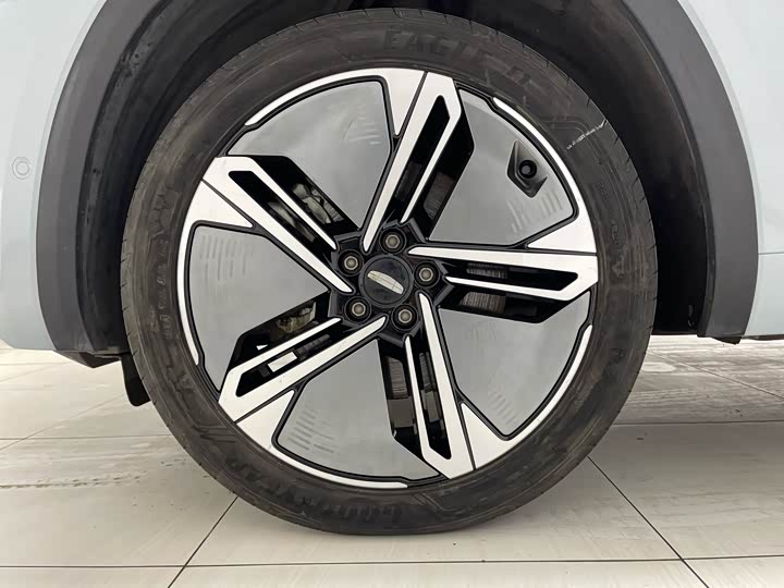 Geely Monjaro L Hybrid 2022 2022款 1.5T DHT增程电动旗舰版