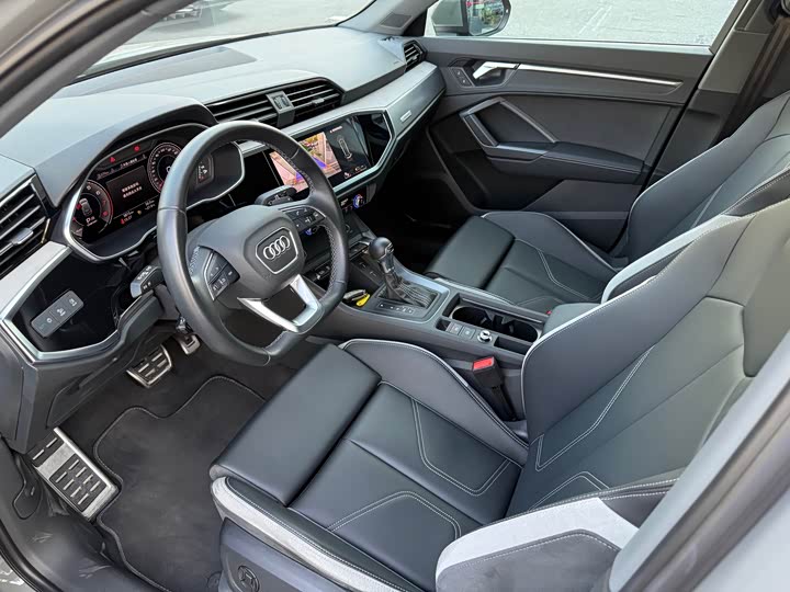 Audi Q3 2024 2024款 40 TFSI 时尚动感型