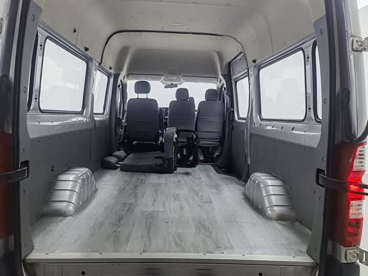 Foton Tuyano 2021 2021款 2.0T手动通途长轴中顶5/6/7座4F20TC3