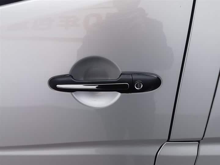 Foton Tuyano 2021 2021款 2.0T手动通途长轴中顶5/6/7座4F20TC3