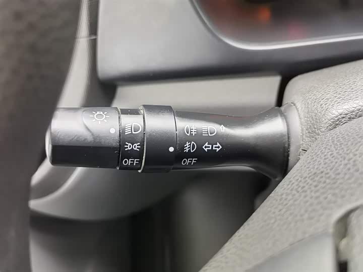 Foton Tuyano 2021 2021款 2.0T手动通途长轴中顶5/6/7座4F20TC3