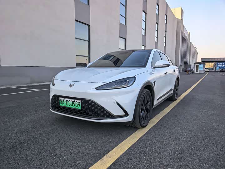 BAIC Arcfox Alpha S 2023 2023款 525 森林版 175kW