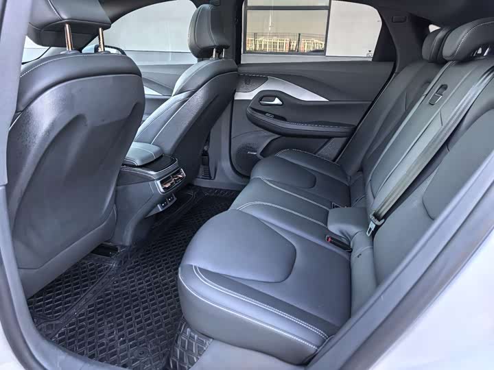 BAIC Arcfox Alpha S 2023 2023款 525 森林版 175kW