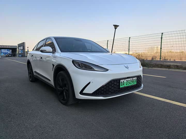 BAIC Arcfox Alpha S 2023 2023款 525 森林版 175kW