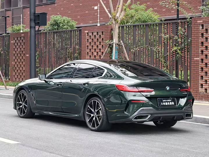 BMW 8 Series 2022 2022款 840i xDrive 四门轿跑车 M运动套装