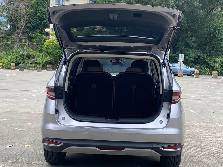 Geely Jiaji Hybrid 2022 2022款 1.5TD PHEV 白金豪华型